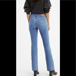 Levi’s 315 Shaping Bootcut size 25